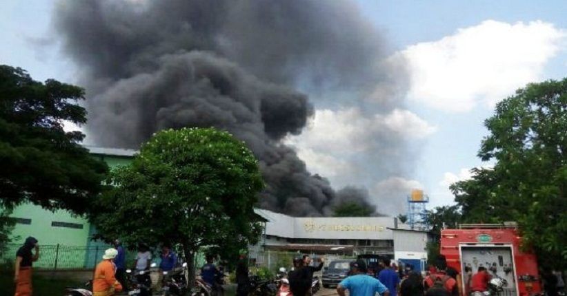 Pabrik Wig di KBN Cilincing Terbakar, 17 Mobil Damkar Dikerahkan