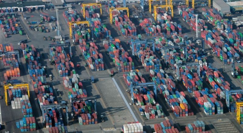 Percepat Lalu Lintas Barang, Kategori Lartas Dikurangi Jadi 20 Persen