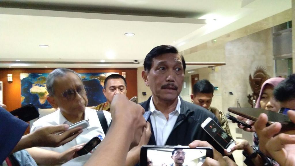 Menteri Luhut Ancam Industri yang Perdagangkan Garam Impor