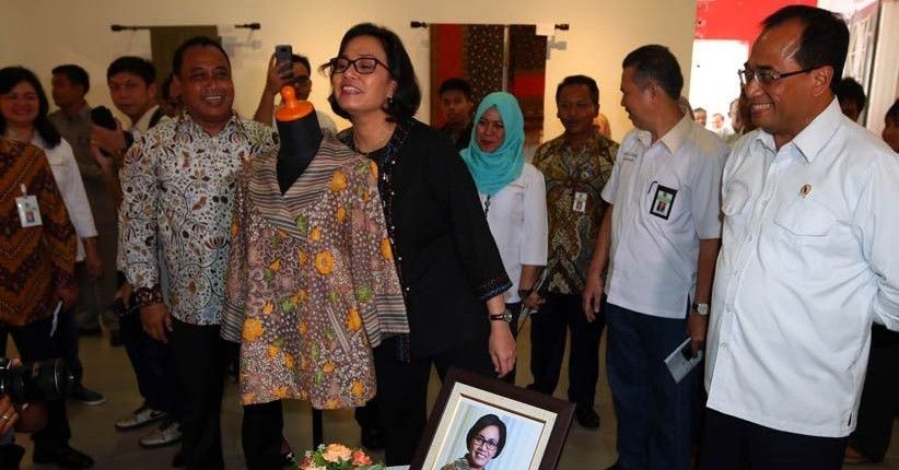 Batik Tulis Milik Sri Mulyani Ditebus Rp10 Juta