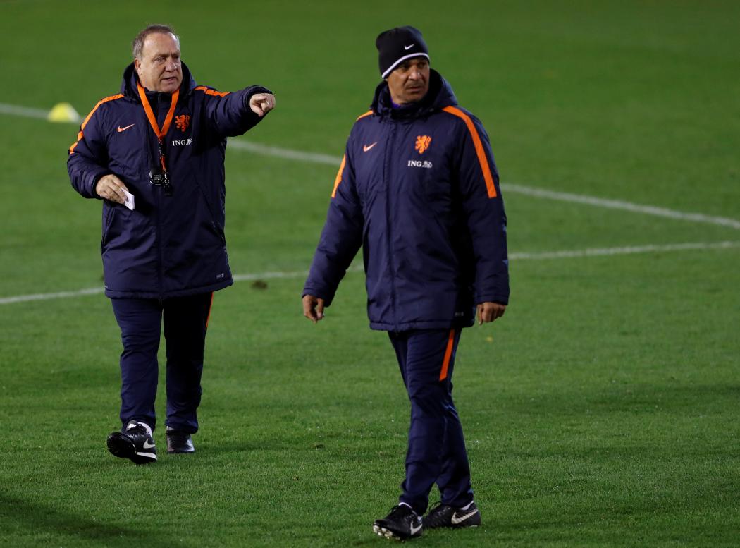 Advocaat Segera Tinggalkan De Oranje