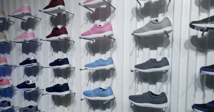 Deretan Model Sepatu Keren dari Life8, dari Sporty hingga Formal