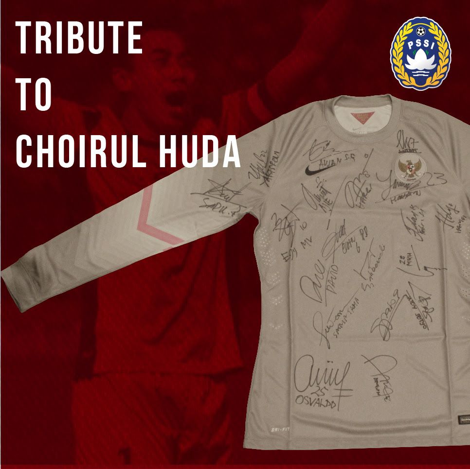 PSSI Lelang Jersey Timnas Choirul Huda