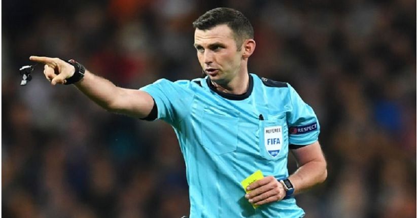 Ini Sosok Michael Oliver, Wasit Kontroversial Asal Inggris