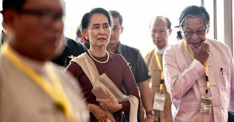 Aung San Suu Kyi Kunjungi Rakhine untuk Pertama Kali Sejak Konflik