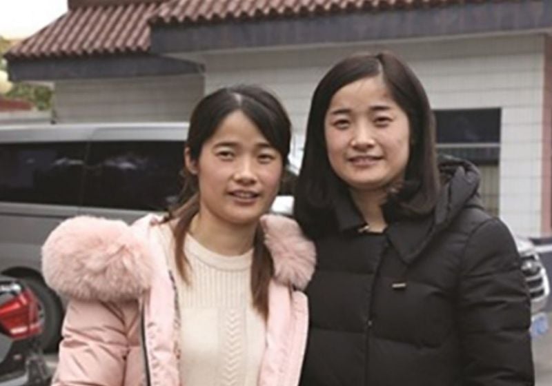 Perempuan Saudara Kembar Bertemu Lagi Setelah 26 Tahun Terpisah