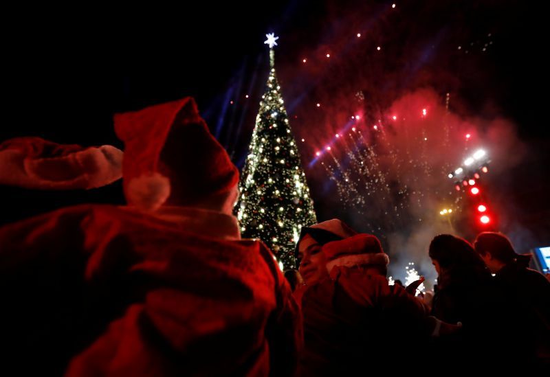 Ledakan Kembang Api di Festival Natal Lukai 39 Orang