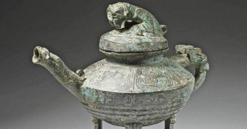 Teko Berusia 3.000 Tahun Terjual Rp8 M dalam Lelang Kontroversial