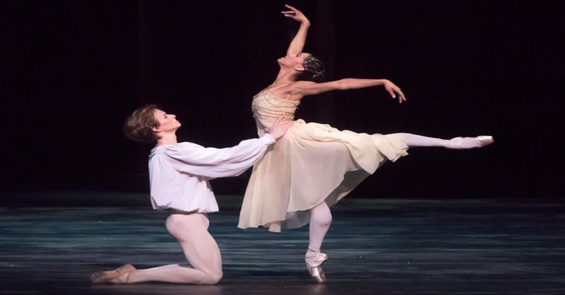 So Sweet, Penari Balet Tunangan di Panggung Usai Mainkan Romeo-Juliet