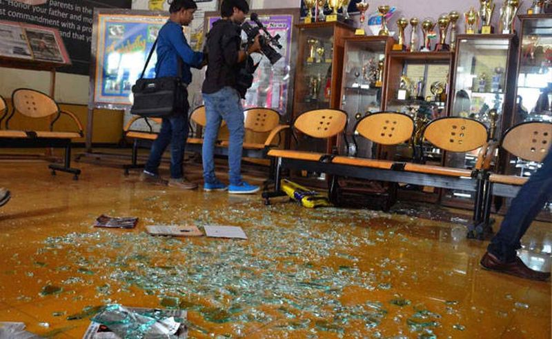 Siswa SMA Tega Bunuh Adik Kelasnya agar Ujian Ditunda