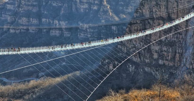2 Jembatan Kaca Terpanjang dan Tertinggi di Dunia Ada di China
