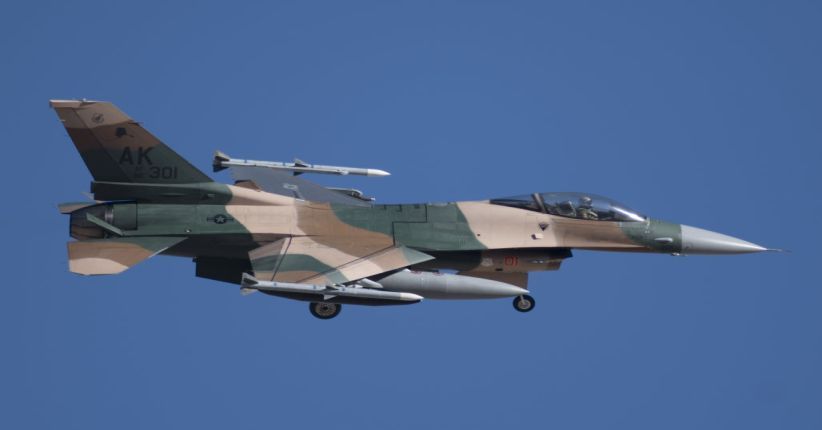 Jet Tempur F-16 AS Jatuh di Las Vegas, Pilot Masih Hilang