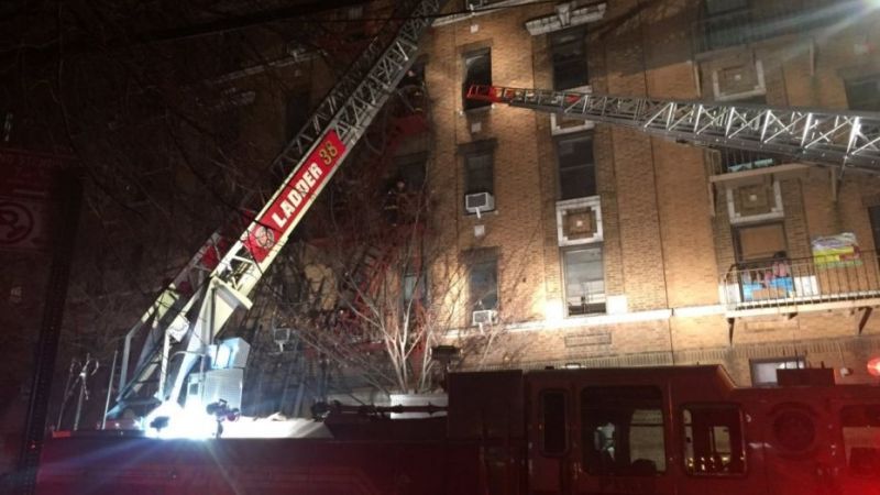 Apartemen di New York Terbakar Tewaskan 12 Orang