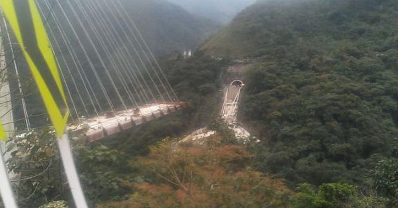 Jembatan Ambruk di Kolombia, 10 Orang Tewas Masuk Jurang