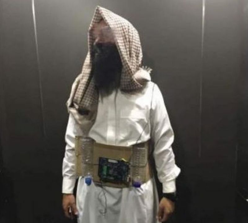 Ini Akibatnya jika Pakai Kostum 'Bom Bunuh Diri' ke Pesta Halloween