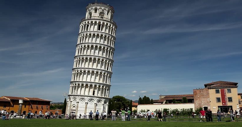 Turis Jepang Ditemukan Meninggal di Menara Pisa Italia