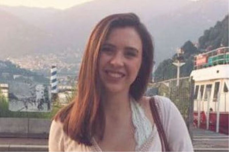 Turis Cantik Asal AS Tewas Terjatuh dari Kuil saat Menikmati Sunset