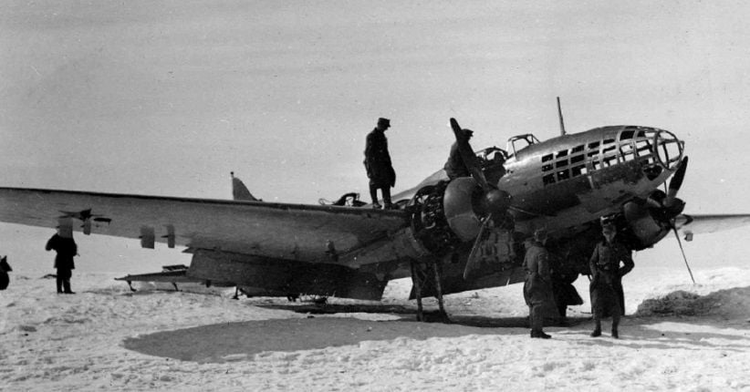 Keringkan Danau, Pria Ini malah Temukan Pesawat Pengebom Milik Soviet