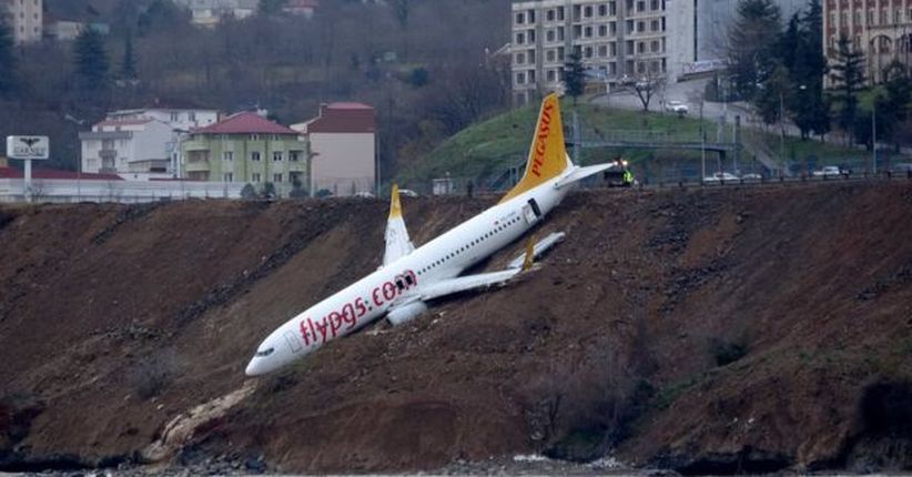 Tergelincir, Pesawat Turki Nyaris Tercebur ke Laut