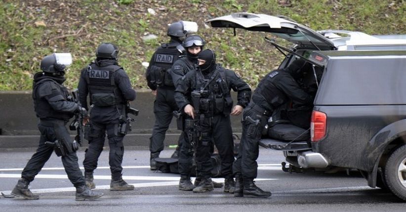 Penembakan dan Penyanderaan Terjadi di Prancis, Polisi Luka