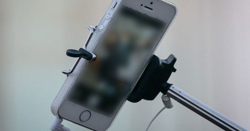 Nekat Selfie Pakai Pistol, Nyawa Pria Ini Melayang 