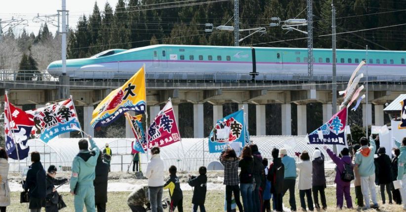Hebat, Bocah di Jepang Berjalan Kaki Sejauh 4 Km di Jalur Shinkansen