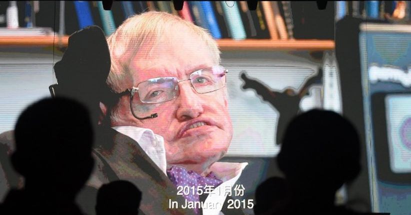 Stephen Hawking Meninggal, NASA: Terbanglah seperti Superman!