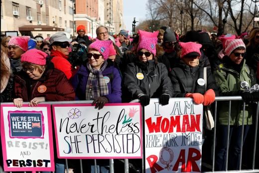 Ratusan Ribu Perempuan AS Kecam Kebijakan Pemerintah di Women's March