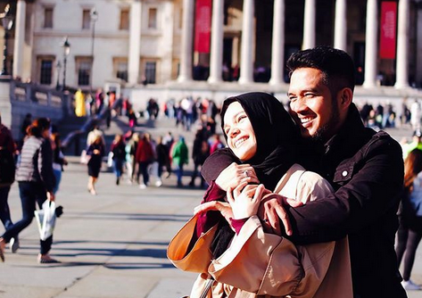 Usia Pernikahan 6 Tahun, Dewi Sandra Makin Kompak dengan Suami 