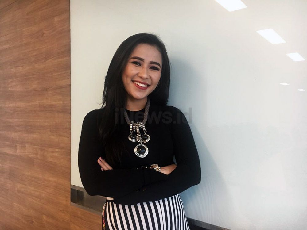 Hari Ibu, Eva Puka Ingin Ibunda Selalu Bahagia