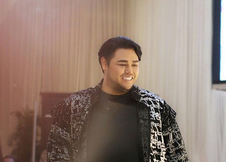 Rayakan Tahun Baru, Ivan Gunawan Liburan ke Paris