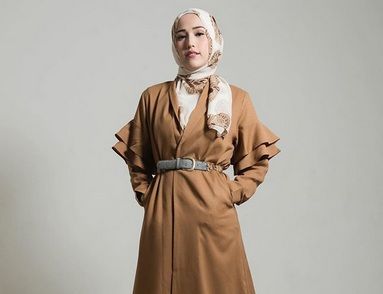 Buka Toko Busana Muslim, Adelia Didukung Pasha Ungu 