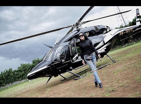 20 Desember, Syahrini Ajak Keluarga Liburan ke Swiss