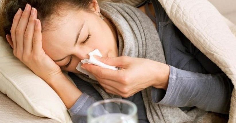 Terkena Flu di Musim Hujan, Ini yang Perlu Dikonsumsi