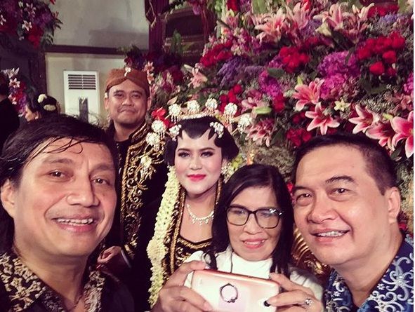 Kahiyang-Bobby Gelar Pesta Adat Mandailing, Katon Bagaskara Bangga