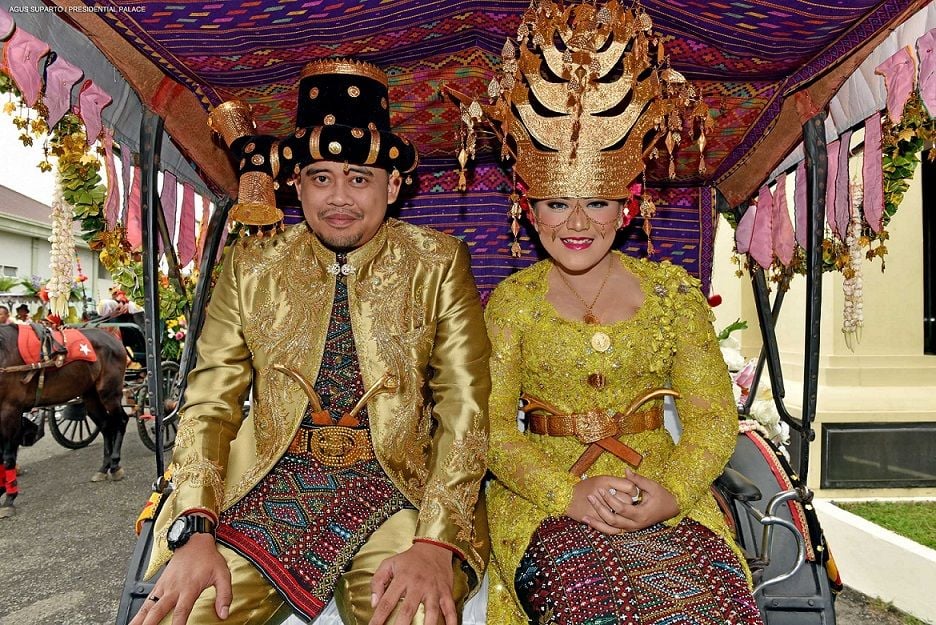 Resepsi Kedua, Cantiknya Kahiyang Ayu Berkebaya Kuning