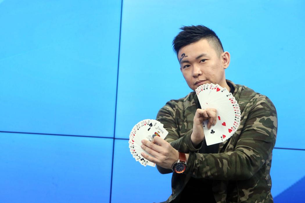 Penggunaan Teknologi dalam Sulap, Ini Pandangan Rhomedal