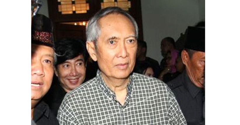 Sesalkan Puisi Sukmawati, Guntur: Anak Bung Karno Dididik Ajaran Islam