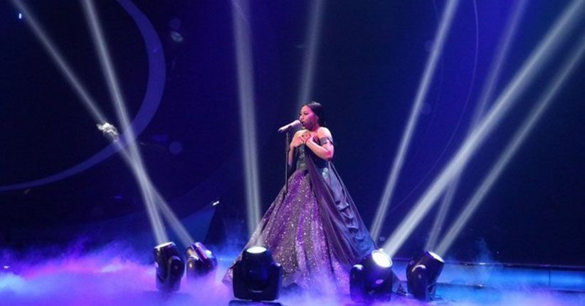 Memukau Bawakan Lagu Never Enough, Maria Dipuji Loren Allred