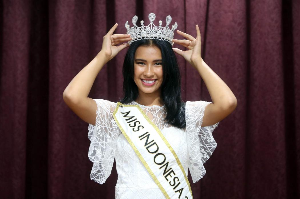 Ayu Ting Ting Dukung Achintya Nilsen Raih Mahkota Miss World