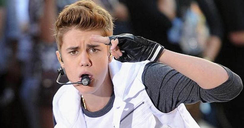 Lima Selebriti Beken yang Bershio Anjing