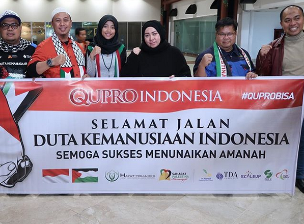 Jadi Duta Kemanusiaan di Palestina, Melly Goeslaw Banjir Doa