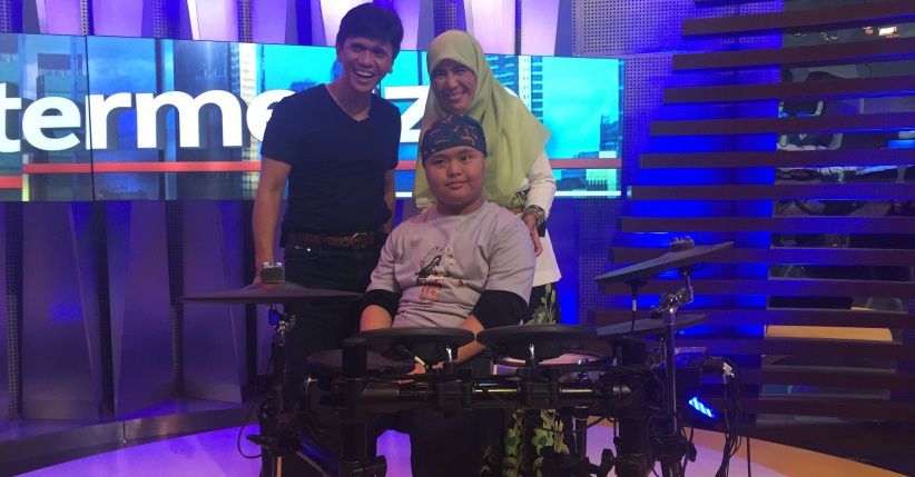 Ternyata, Drummer Kecil Down Syndrome Ini Penggemar Hijau Daun