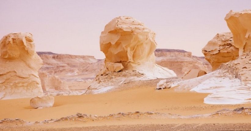 Indahnya Gurun Putih Mesir, Hamparannya seperti Planet Berkilau Emas