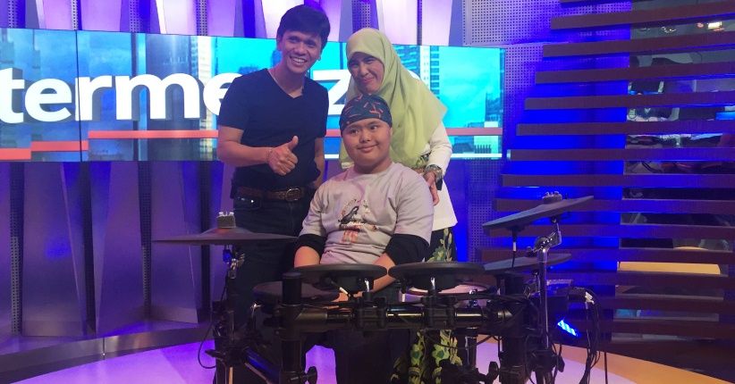 Anak Down Syndrome dari Payakumbuh Ini Pandai Bermain Drum