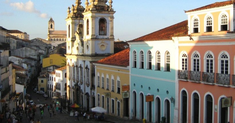 Menelusuri Kilauan Bangunan Berlapis Emas di Jalan Setapak Brasil