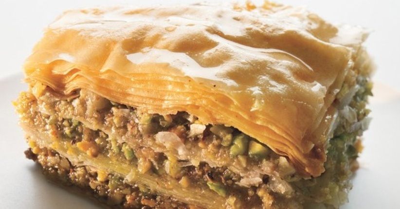 Travelling ke Yunani, Berburu Kuliner Lezat Avgolemono dan Kue Baklava