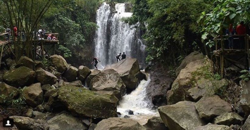 Ada di Tengah Hutan Bambu, Curug Gending Asmoro Lagi Hits di Semarang