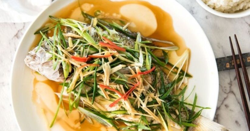 Lezatnya Menyantap Ikan Bandeng Kukus Khas Imlek 