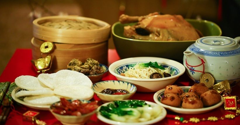 Selain Bubur dan Bihun, 5 Menu Ini Dilarang Dimakan saat Imlek